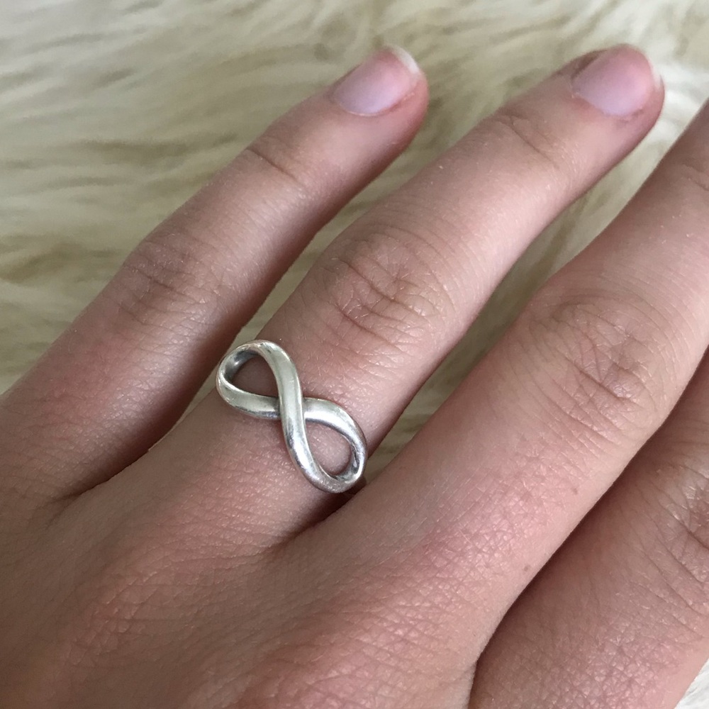 Tiffany & Co Infinity Ring size 6 (authentic)